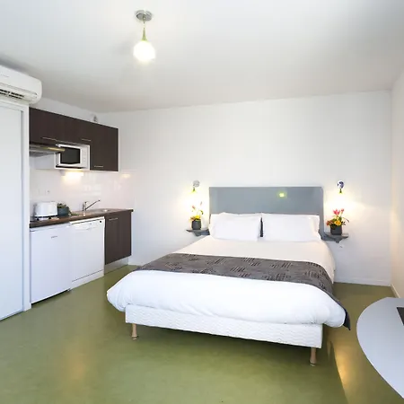 Nemea Toulouse Constellation Apart Otel 4*