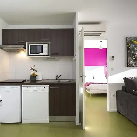 Nemea Toulouse Constellation מלון דירות 4*