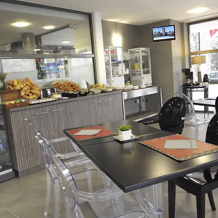 מלון דירות Nemea Toulouse Constellation 4*