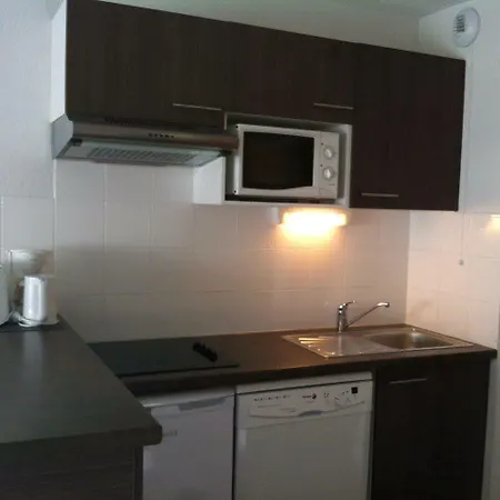 מלון דירות Nemea Toulouse Constellation 4*